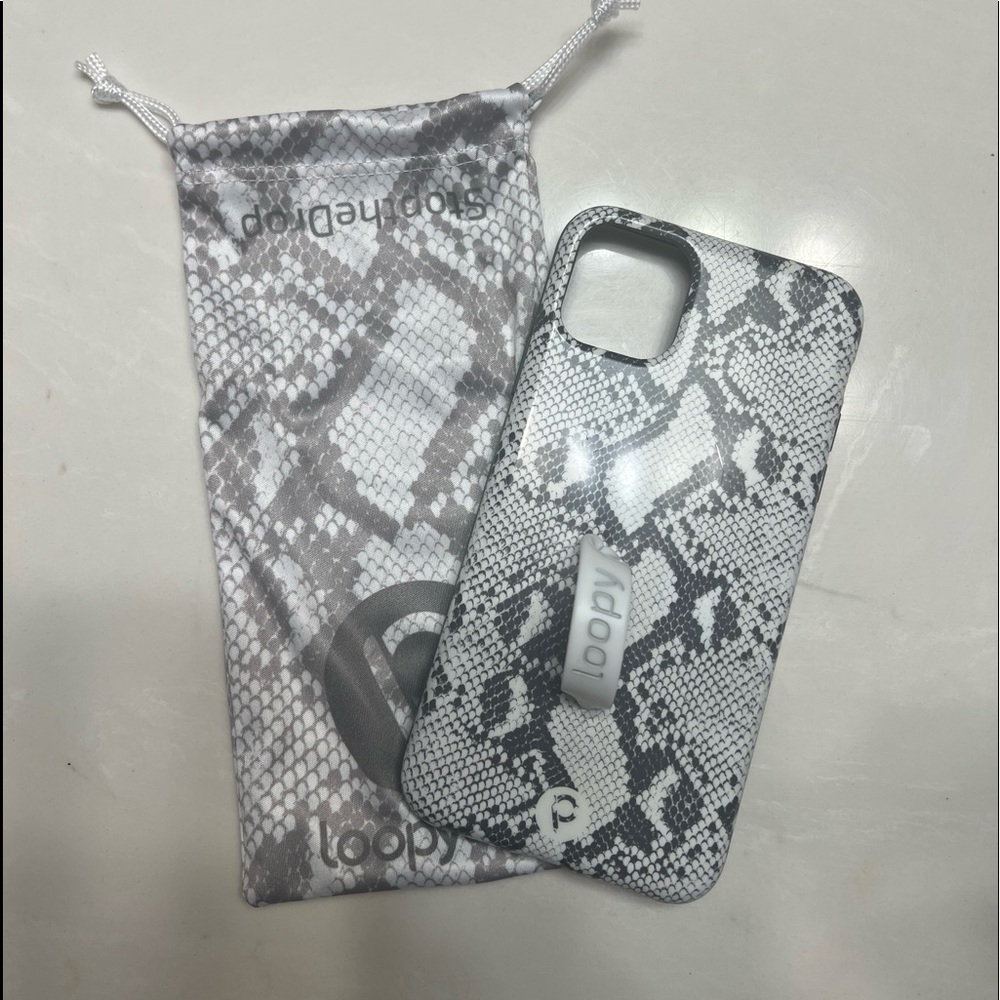 11 pro Max loopy case